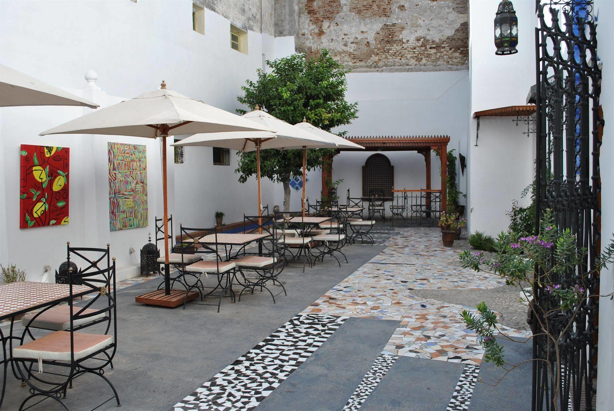 Hotel Blanco Riad Tetouan Bagian luar foto